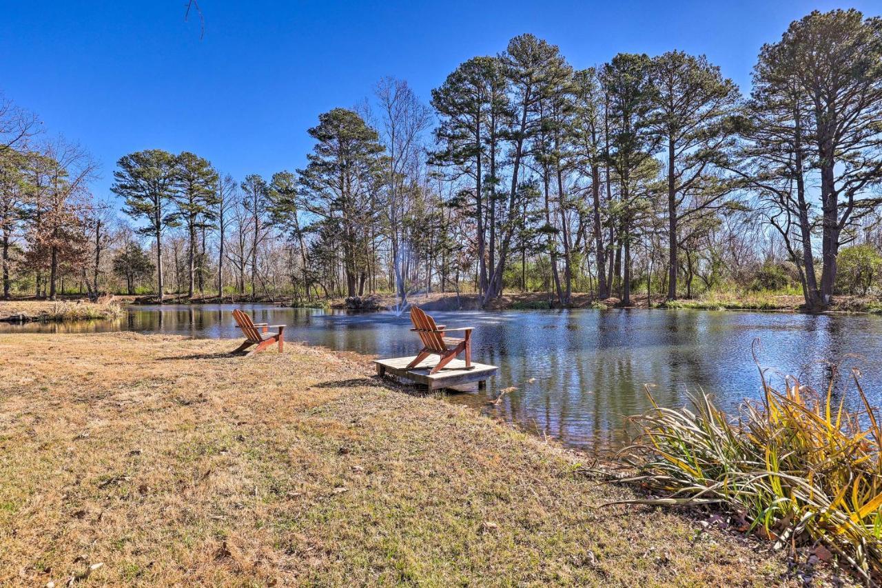 Stunning Rogers Villa With Pond About 7 Mi To Lake Bagian luar foto